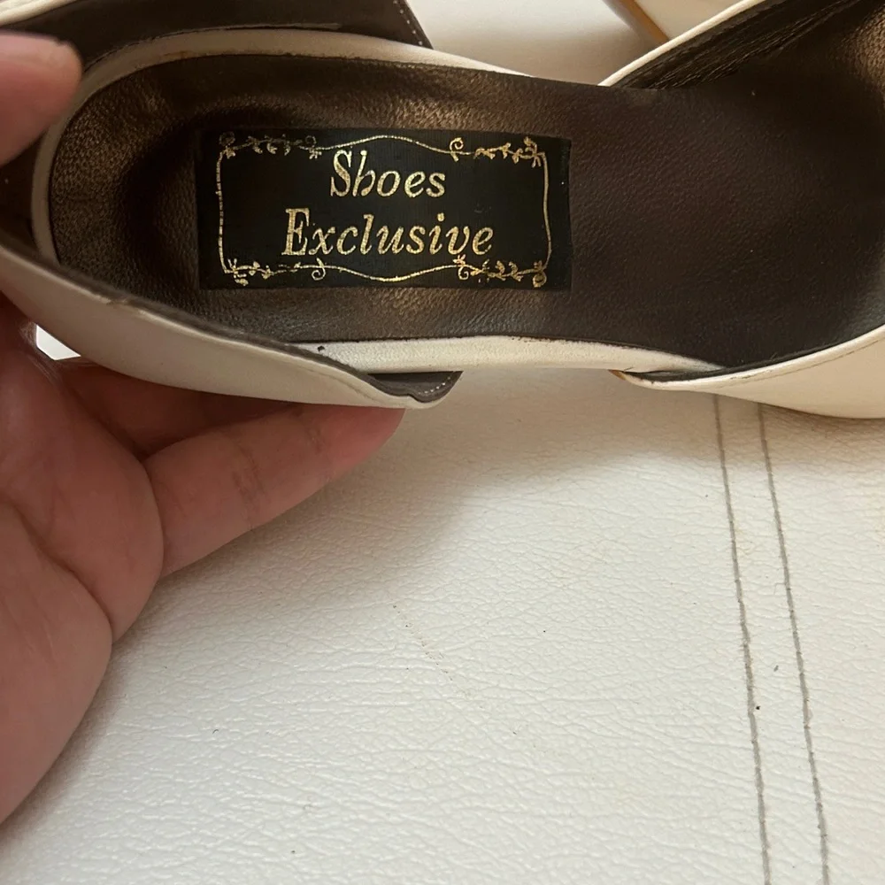 Shoes Exclusive Elegant Cream Women's Shoes size 6 - Picture 3 of 5